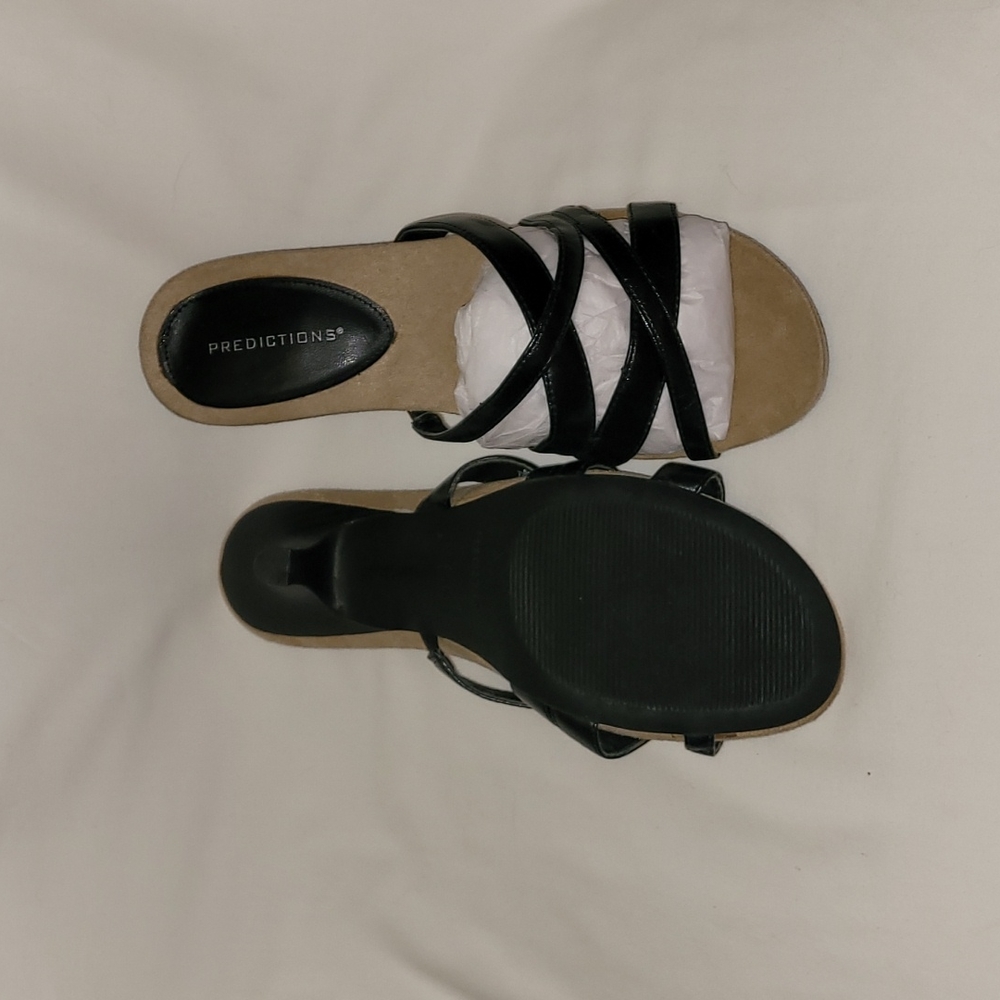 Nwot Predictions brand sz 8 heeled sandals
